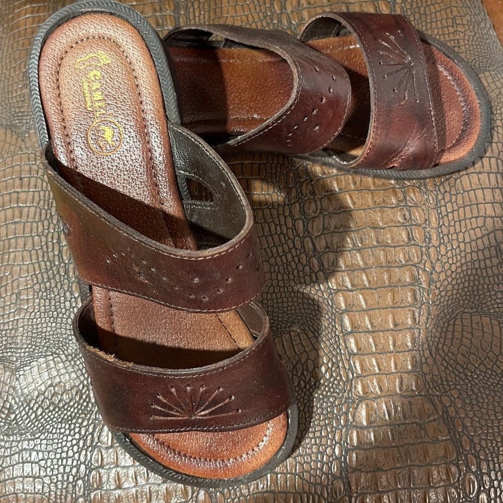 Camel leather Sandals